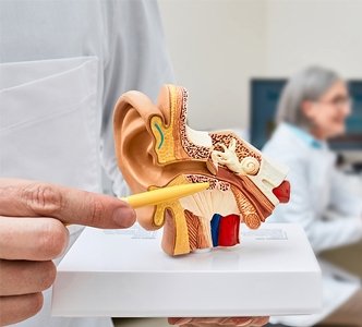 Tympan perforé : causes, symptômes et prévention des infections